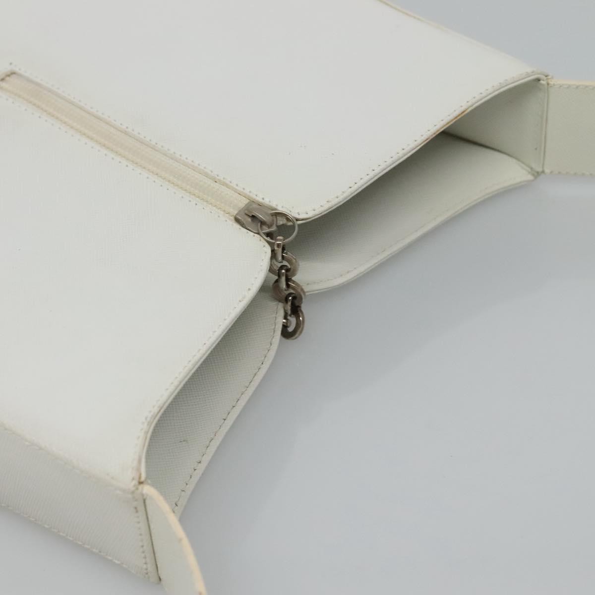 Salvatore Ferragamo Salvatore Ferragamo Shoulder Bag Leather White Authentic bs23066