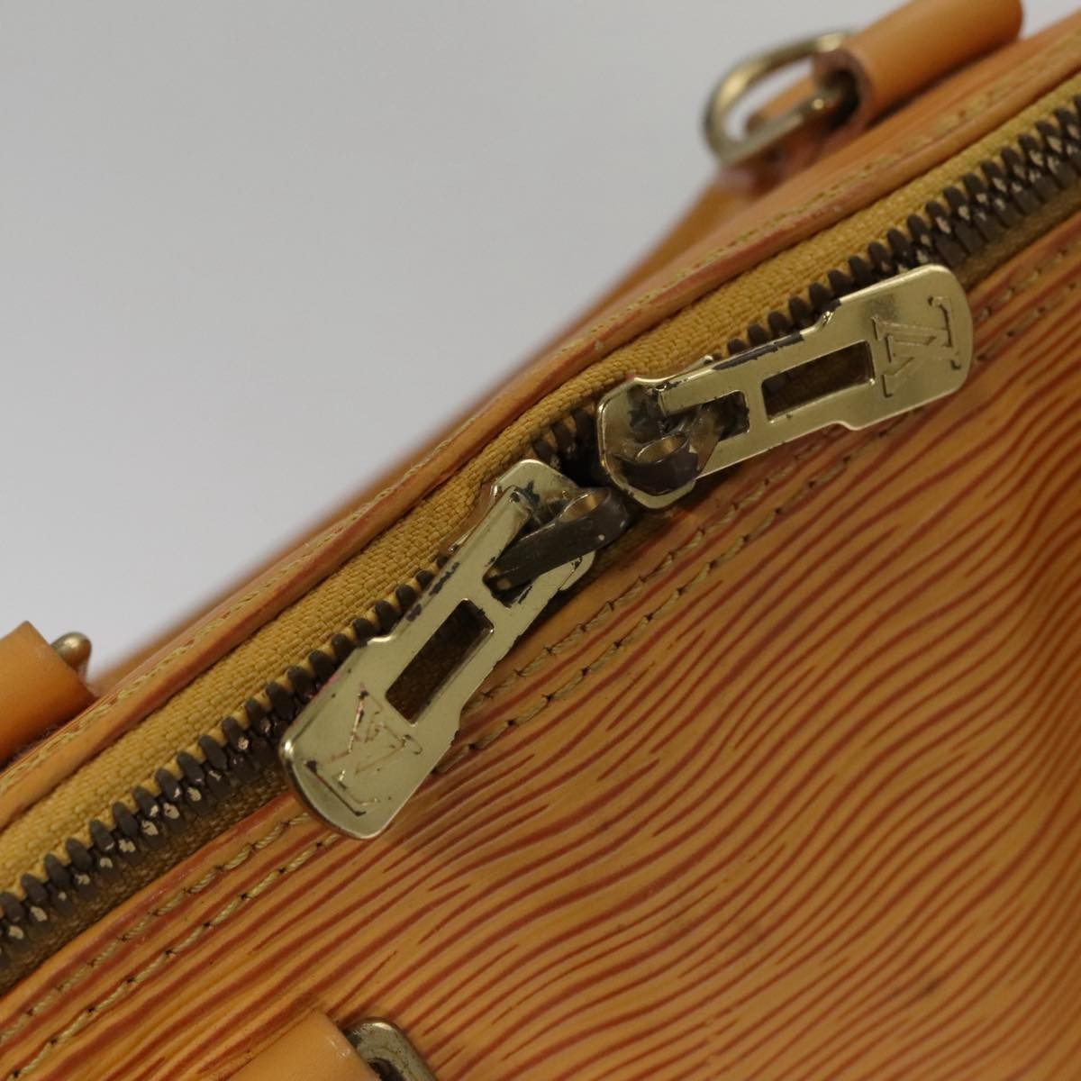 Louis Vuitton LOUIS VUITTON Epi Alma Hand Bag Yellow M52149 LV Authentic 107462