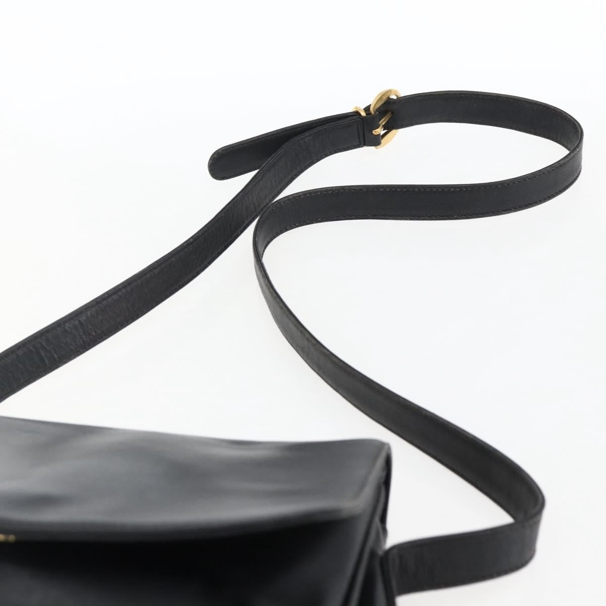 Gucci GUCCI Shoulder Bag Leather Black Silver 001 2214 Authentic ep13226
