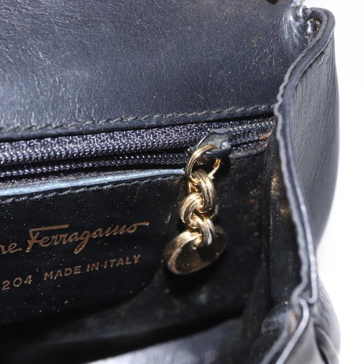 Salvatore Ferragamo Salvatore Ferragamo Chain Gancini Shoulder Bag Leather Black Gold Authentic 161032