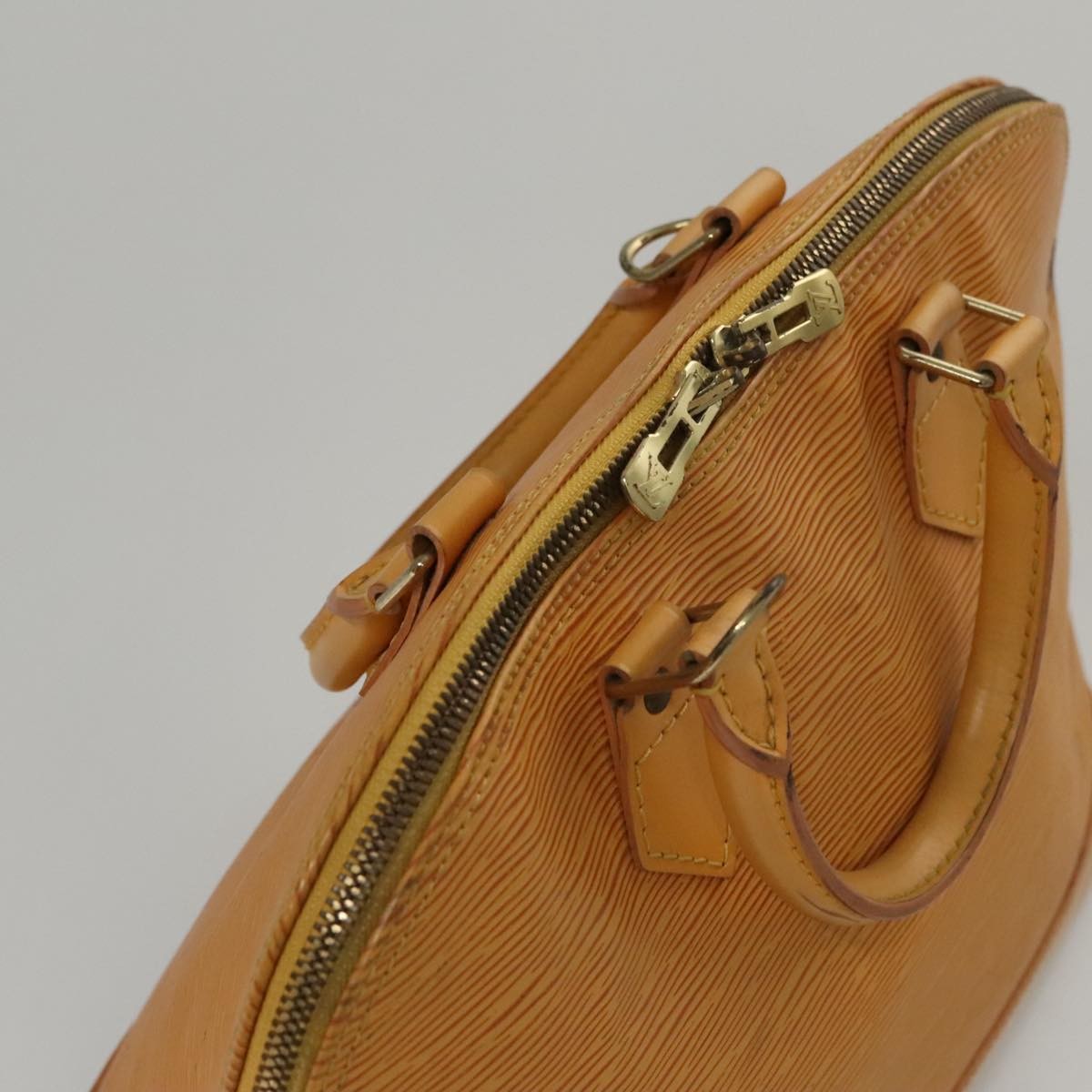Louis Vuitton LOUIS VUITTON Epi Alma Hand Bag Yellow M52149 LV Authentic 107462