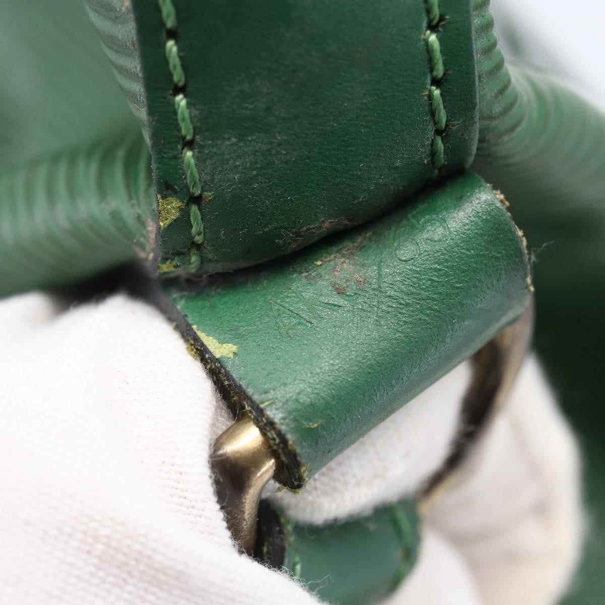 Louis Vuitton LOUIS VUITTON Epi Noe Shoulder Bag Green M44004 LV Authentic 145661