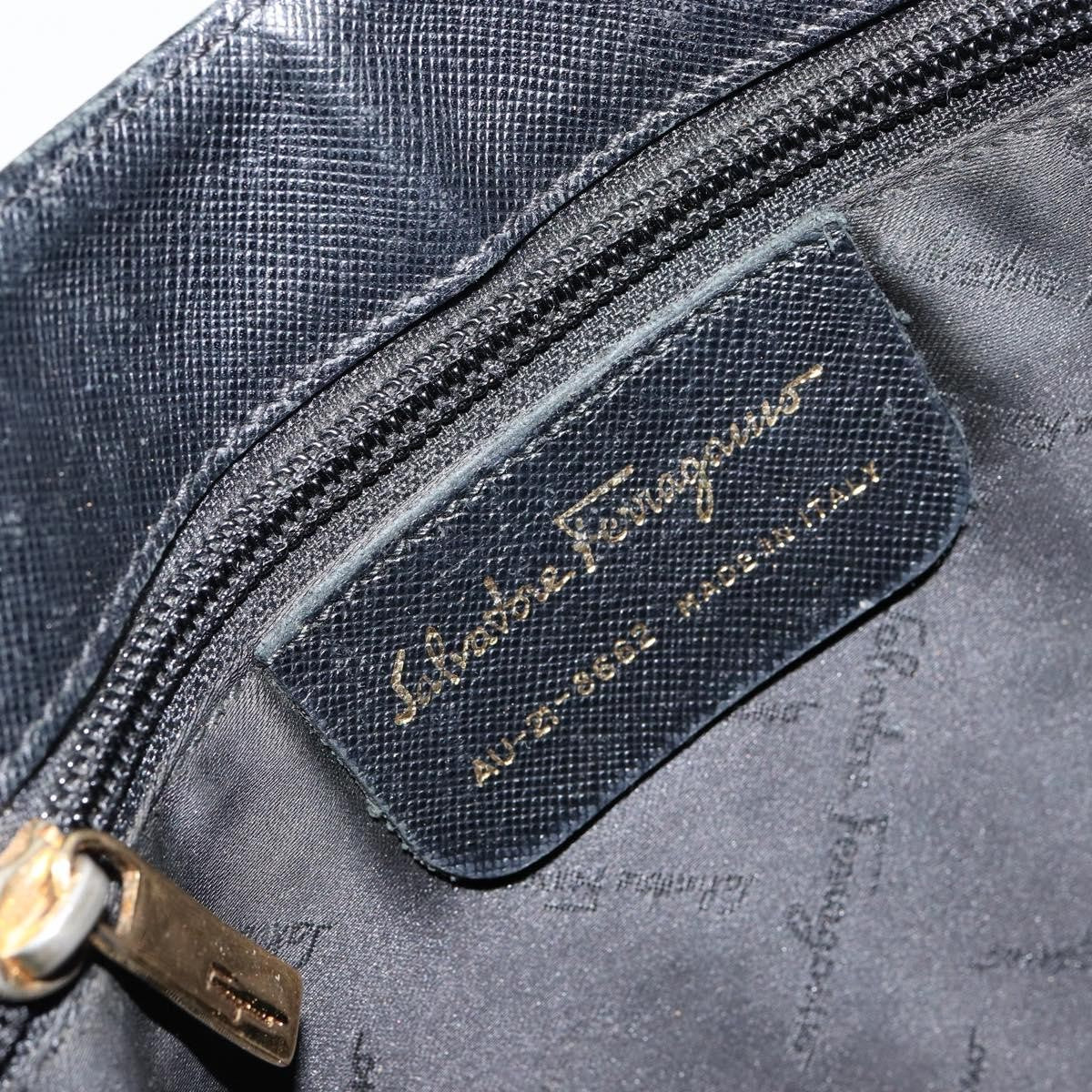 Salvatore Ferragamo Salvatore Ferragamo Gancini Shoulder Bag Leather Black Gold Authentic BA8226