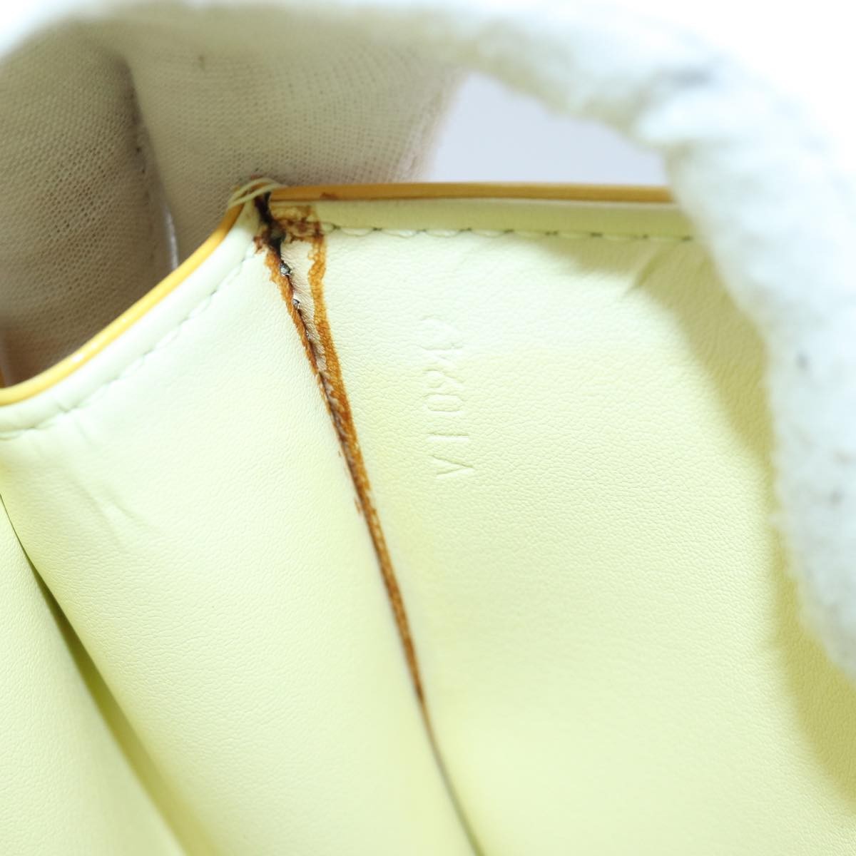 Louis Vuitton LOUIS VUITTON Monogram Vernis Spring Street Bag Lime Yellow M91068 Authentic 86715