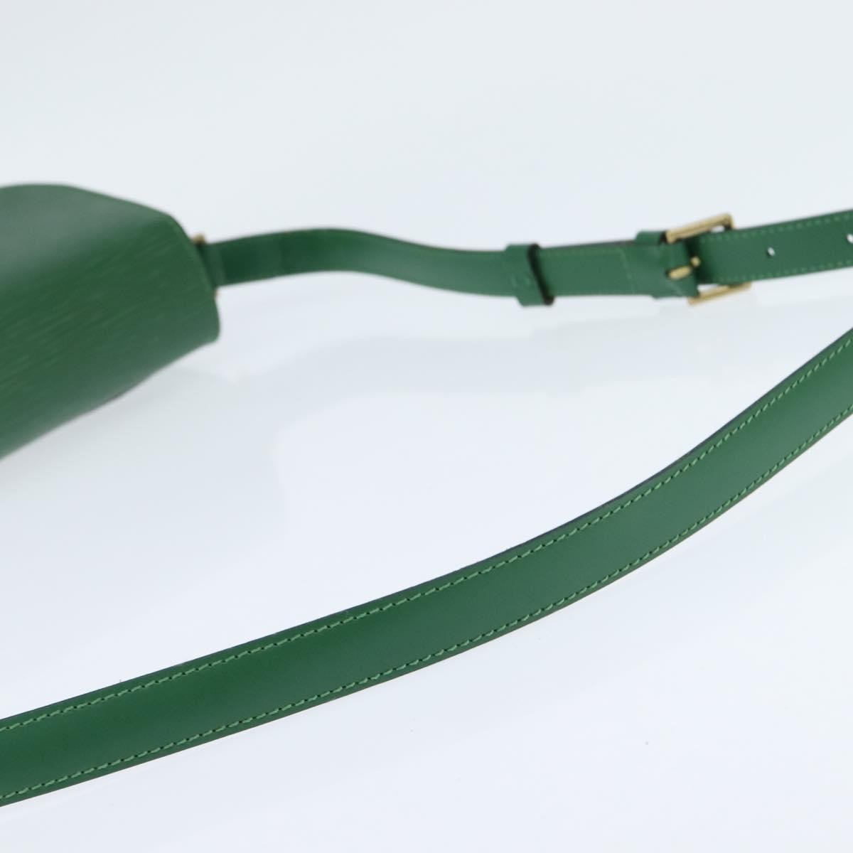 Louis Vuitton LOUIS VUITTON Epi Saint Cloud GM Shoulder Bag Green M52194 LV Authentic 147758