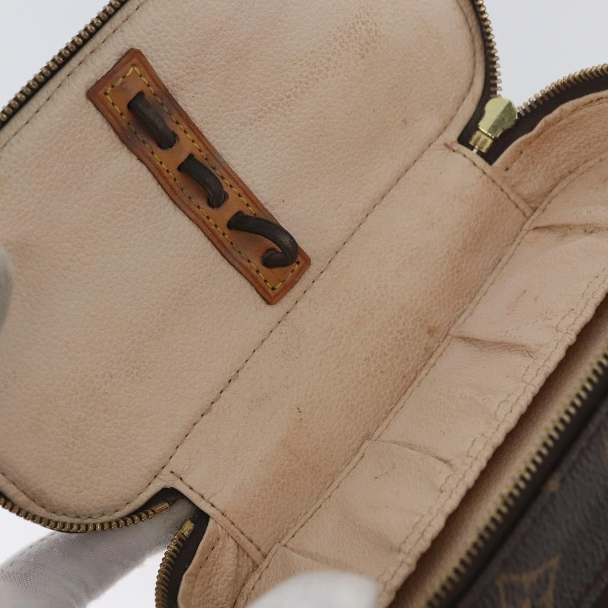 Louis Vuitton LOUIS VUITTON Monogram Trousse Brush PM Cosmetic Pouch M47510 LV Authentic BA11439 Bag