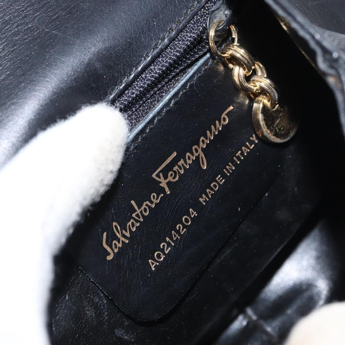 Salvatore Ferragamo Salvatore Ferragamo Chain Gancini Shoulder Bag Leather Black Gold Authentic 161032