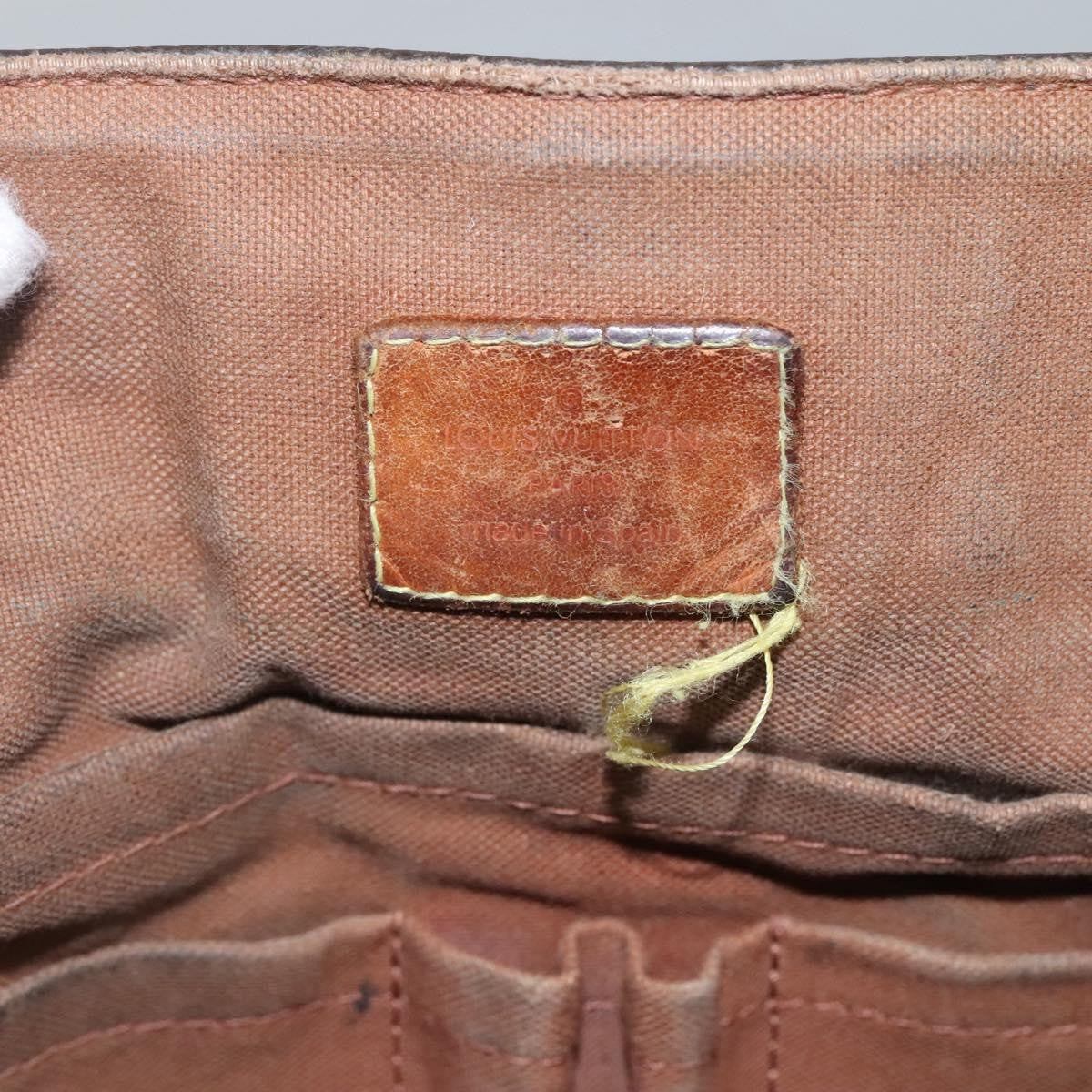Louis Vuitton LOUIS VUITTON Monogram Messenger MM Beaubourg Shoulder Bag M97038 LV Authentic mr1109
