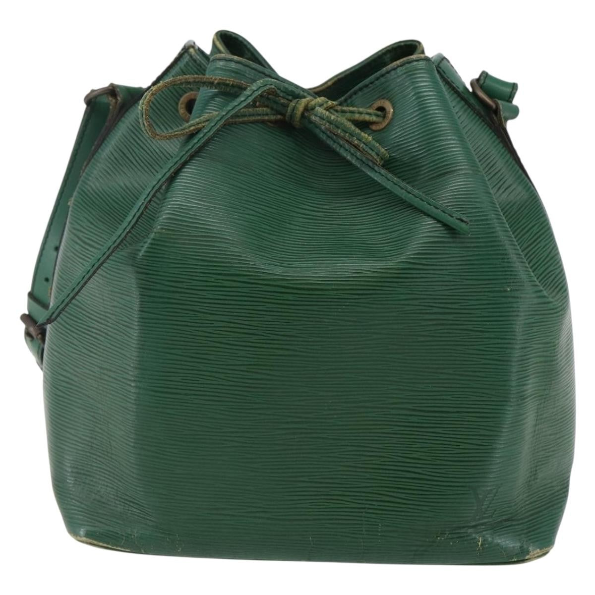 Louis Vuitton LOUIS VUITTON Epi Petit Noe Shoulder Bag Green M44104 LV Authentic 144617