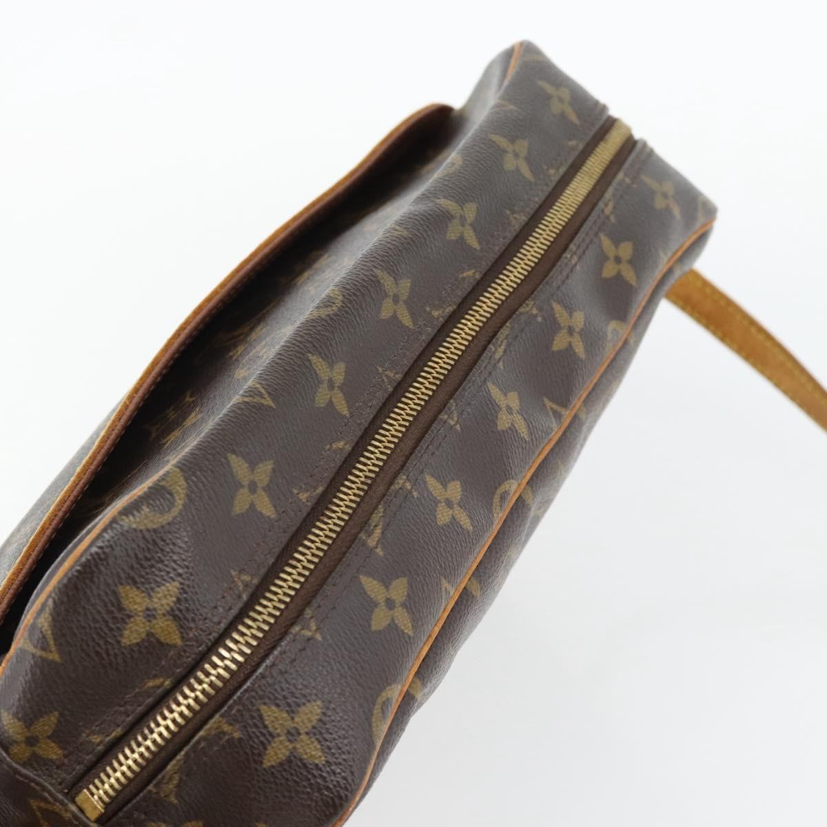 Louis Vuitton LOUIS VUITTON Monogram Trocadero 27 Shoulder Bag M51274 LV Authentic 181187