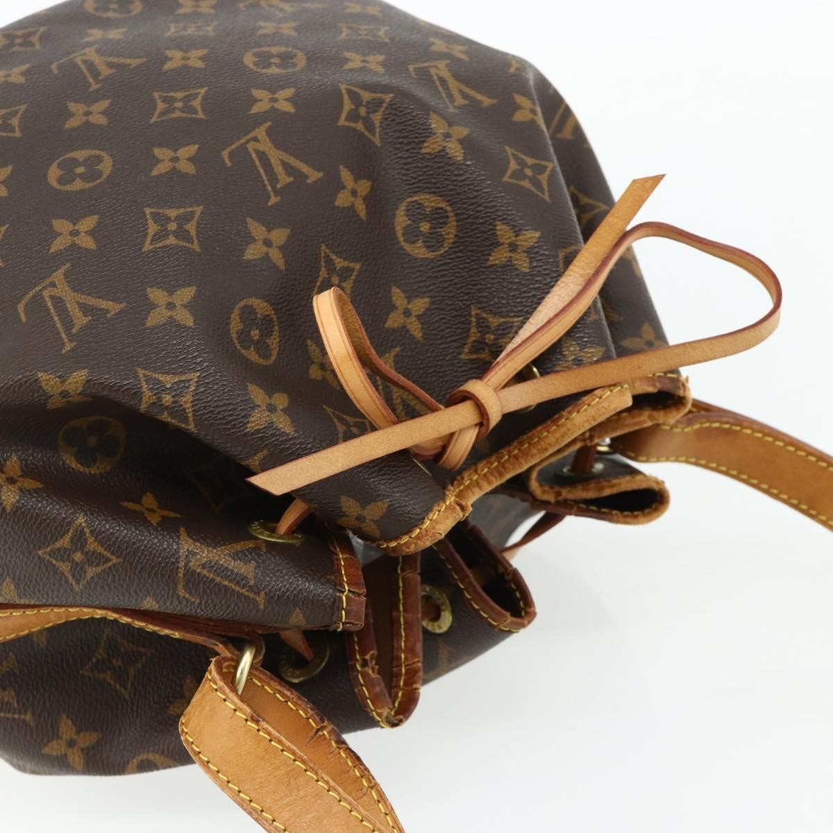 Louis Vuitton LOUIS VUITTON Monogram Petit Noe Shoulder Bag M42226 LV Authentic mr2448