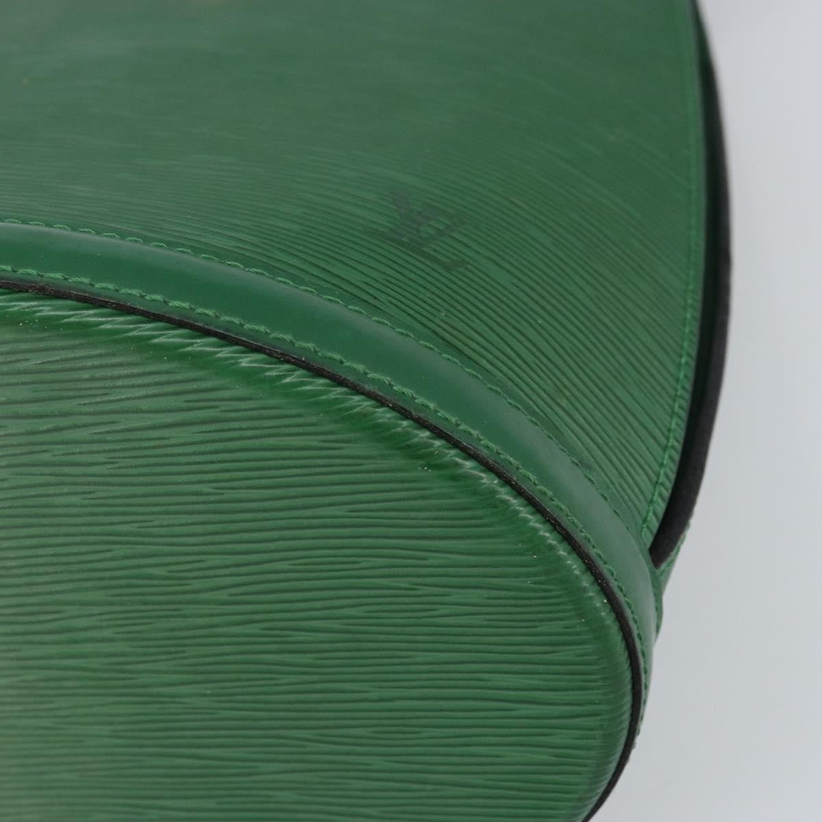 Louis Vuitton LOUIS VUITTON Epi Cluny Shoulder Bag Green M52254 LV Authentic 156348