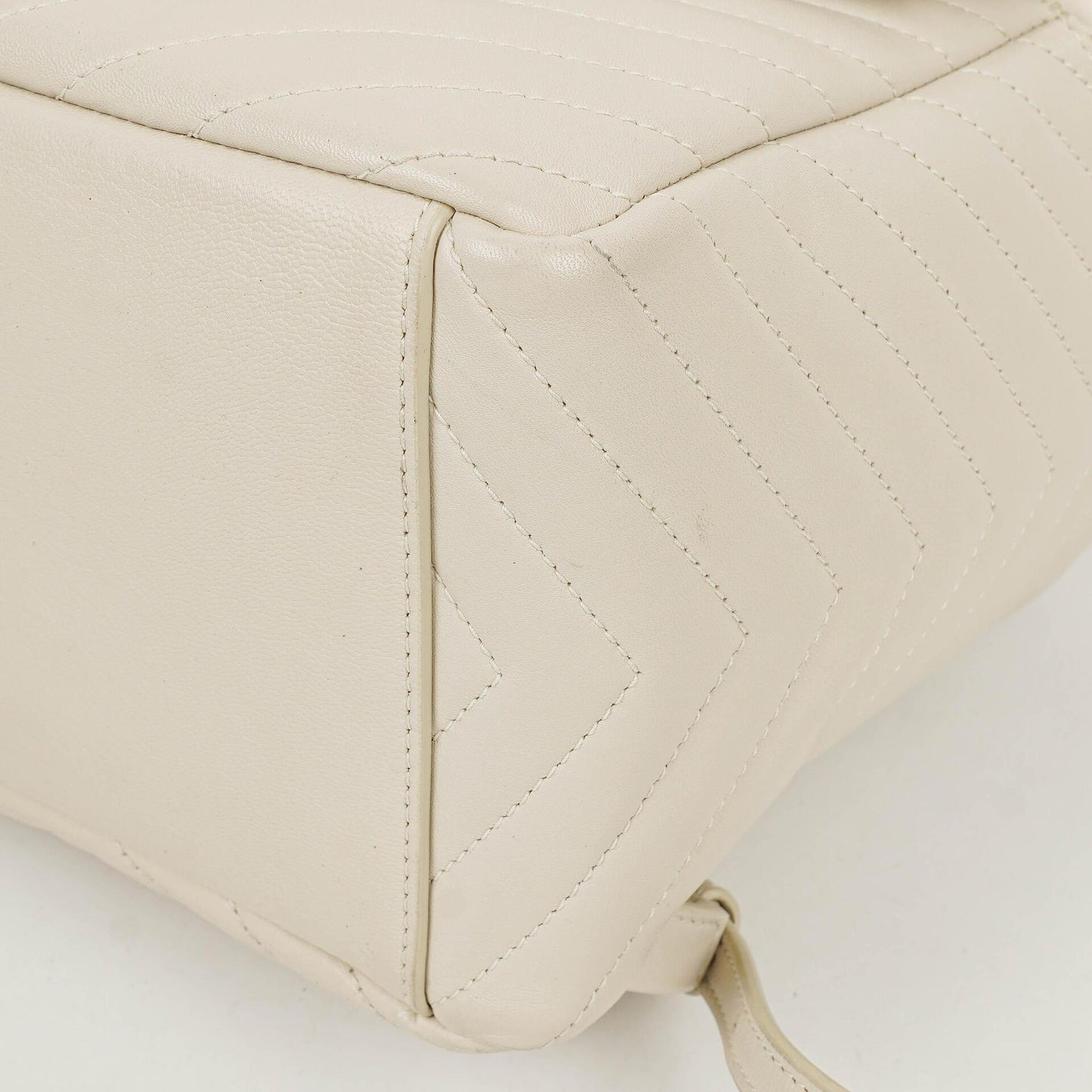 Saint Laurent Joe Rucksack aus weißem Chevron-gestepptem Lammleder