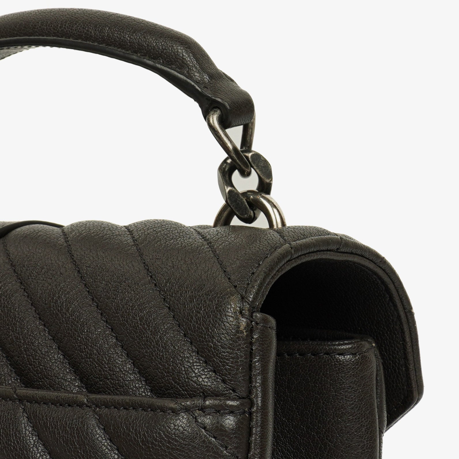Saint Laurent College Umhängetasche Medium aus Chevron-Steppleder