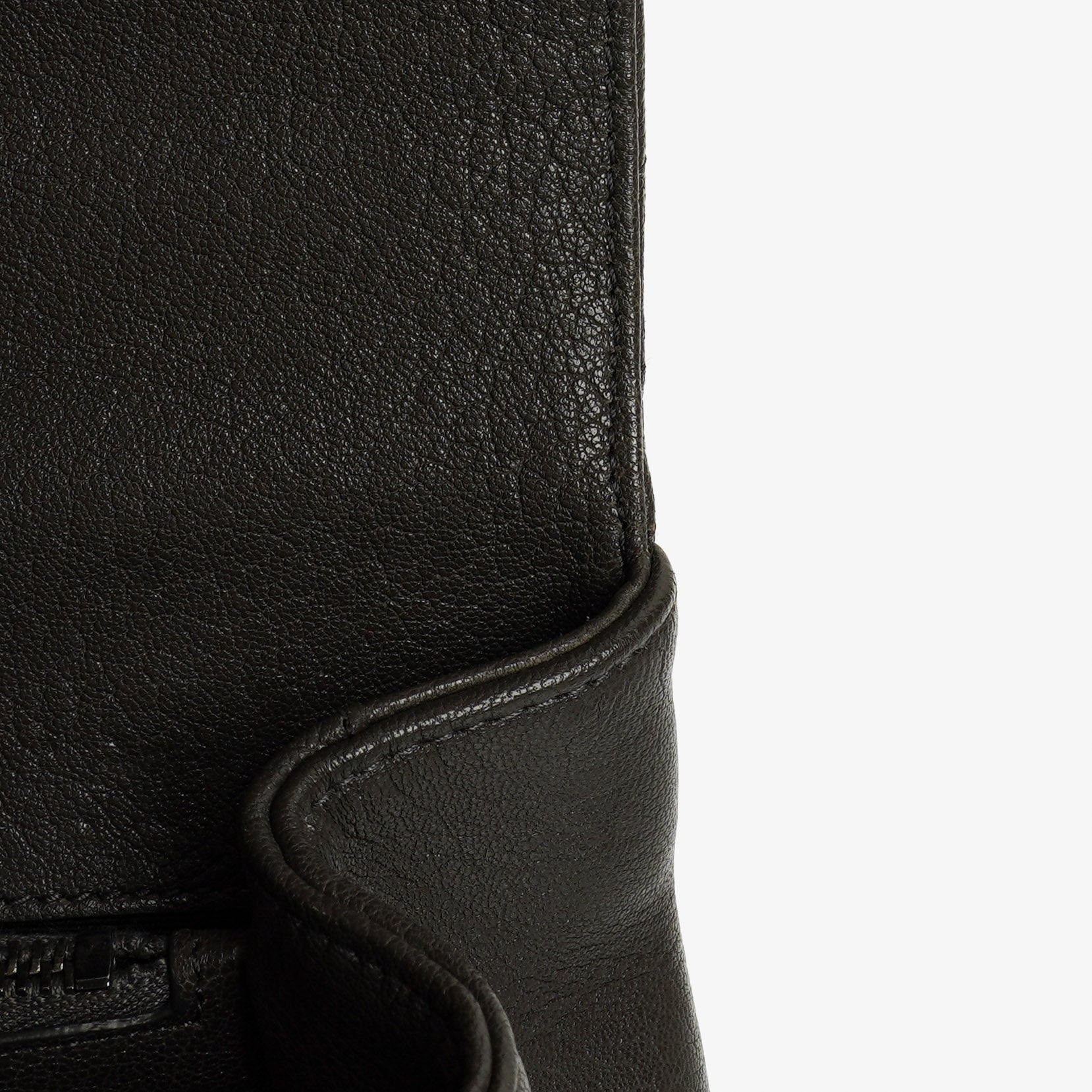 Saint Laurent College Umhängetasche Medium aus Chevron-Steppleder