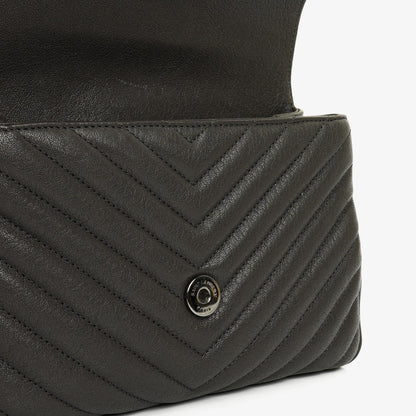 Saint Laurent College Umhängetasche Medium aus Chevron-Steppleder