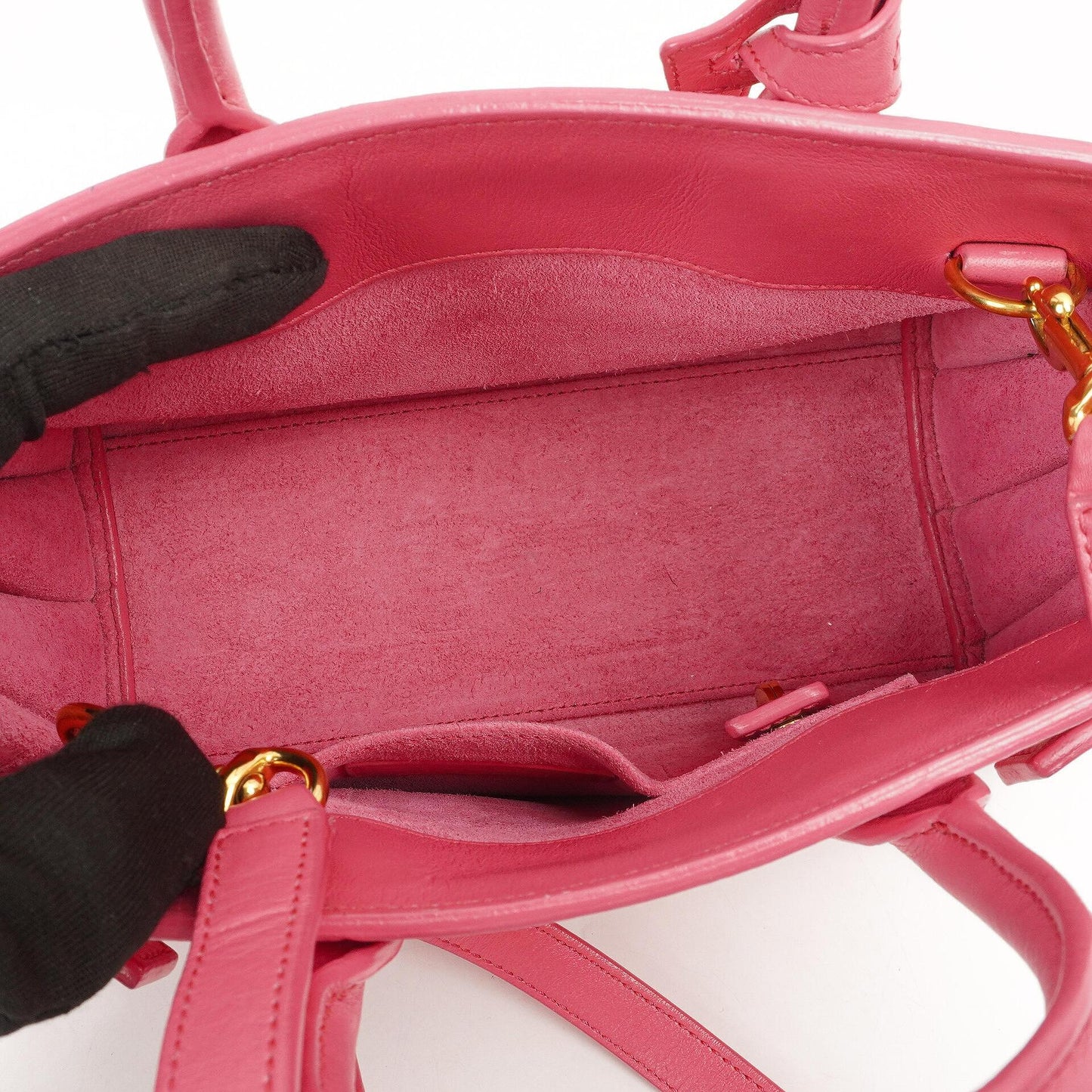 Saint Laurent Nano Sac De Jour Handtasche aus rosa Kalbsleder