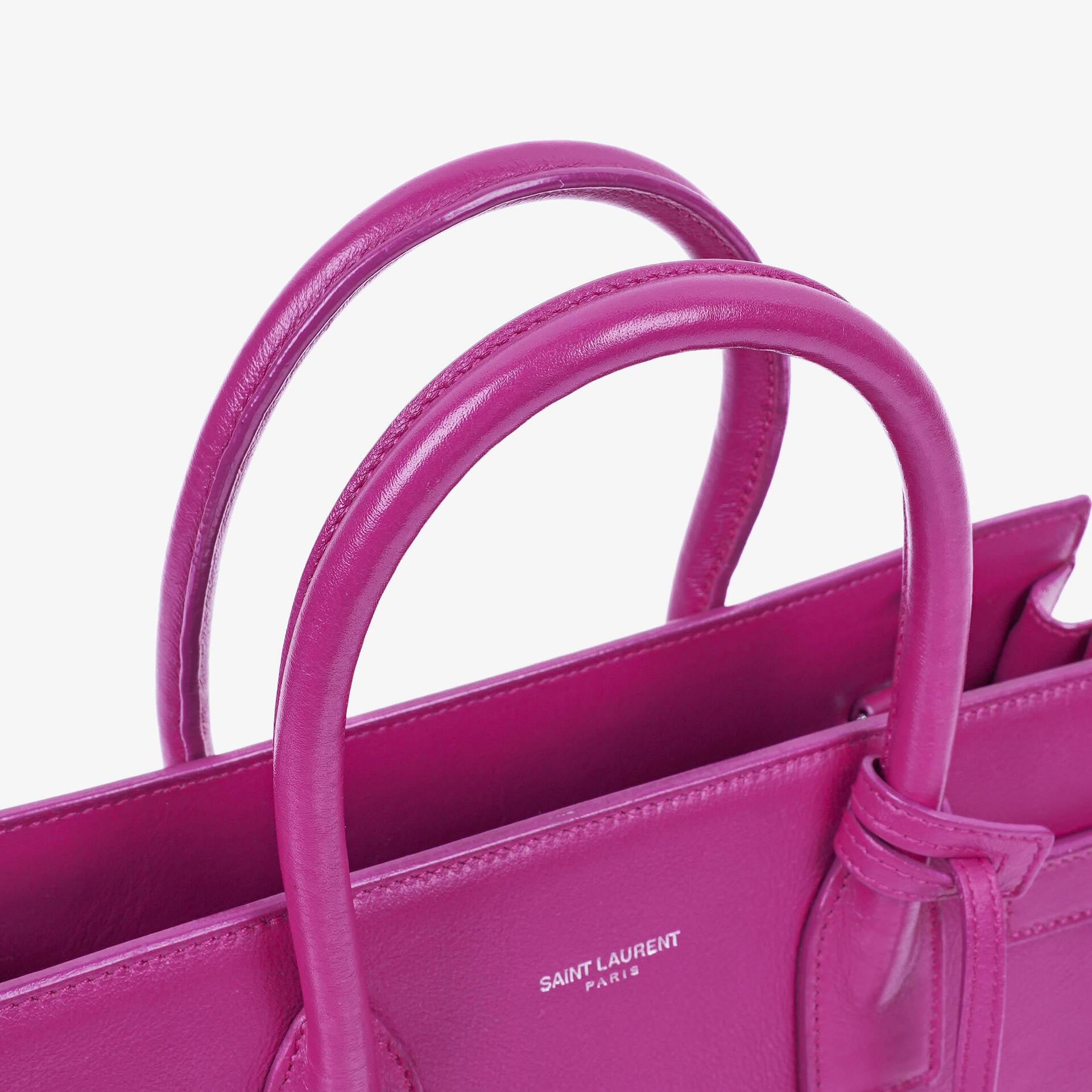 Saint Laurent Sac De Jour Baby aus Kalbsleder