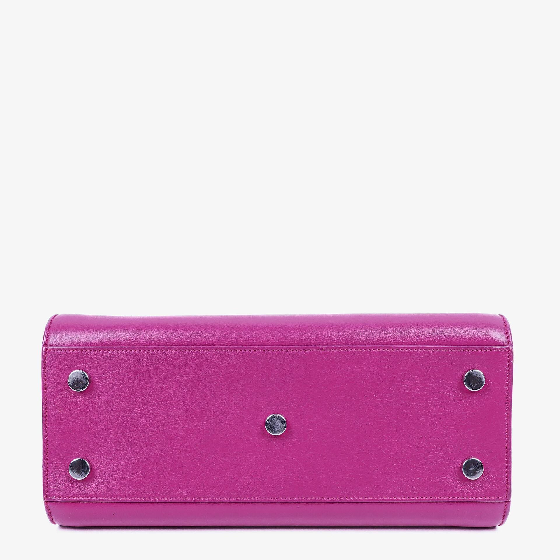 Saint Laurent Sac De Jour Baby aus Kalbsleder