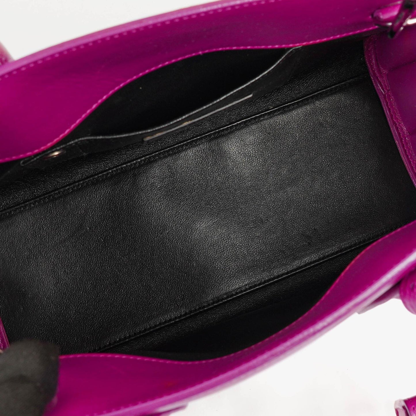 Saint Laurent Sac De Jour Baby aus Kalbsleder