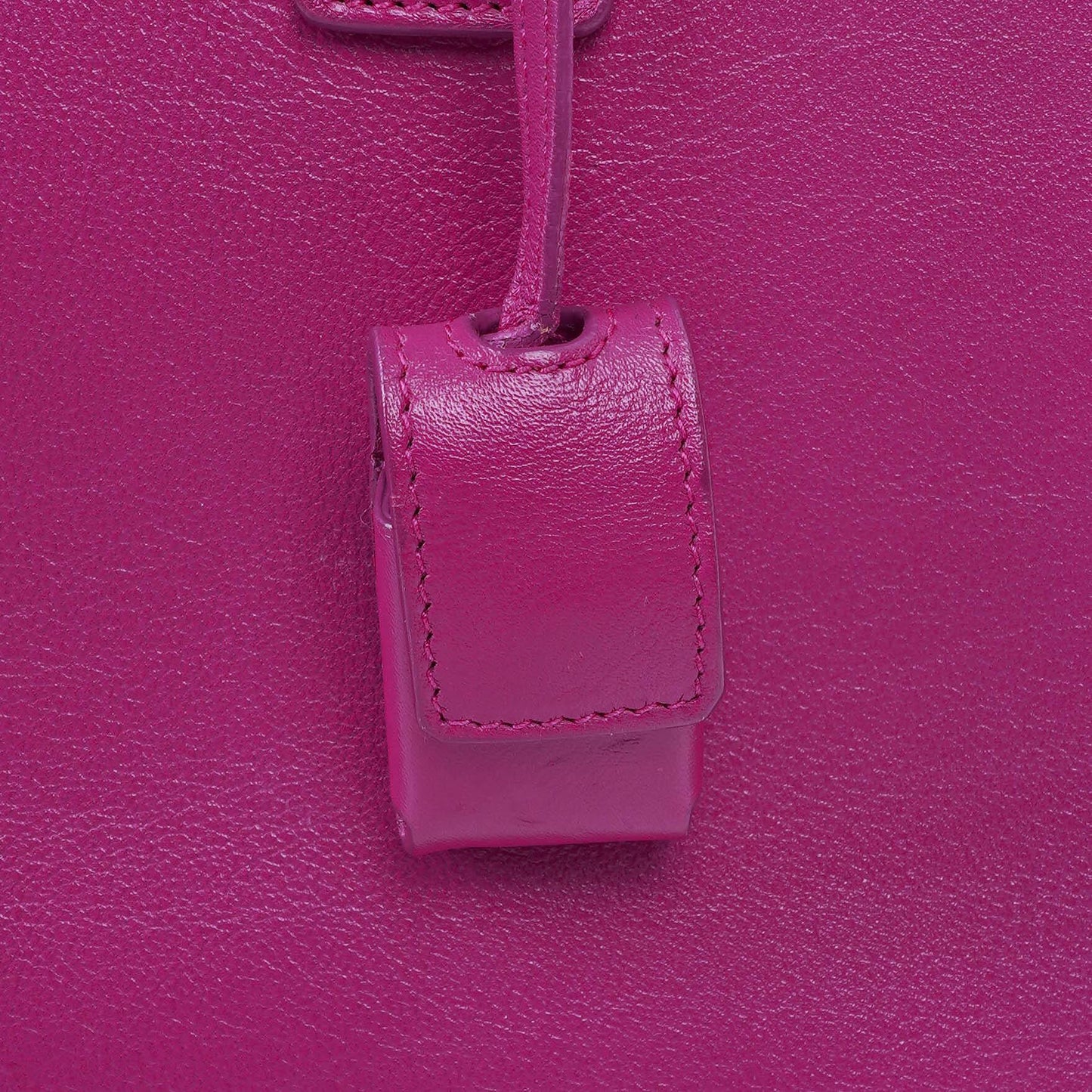 Saint Laurent Sac De Jour Baby aus Kalbsleder