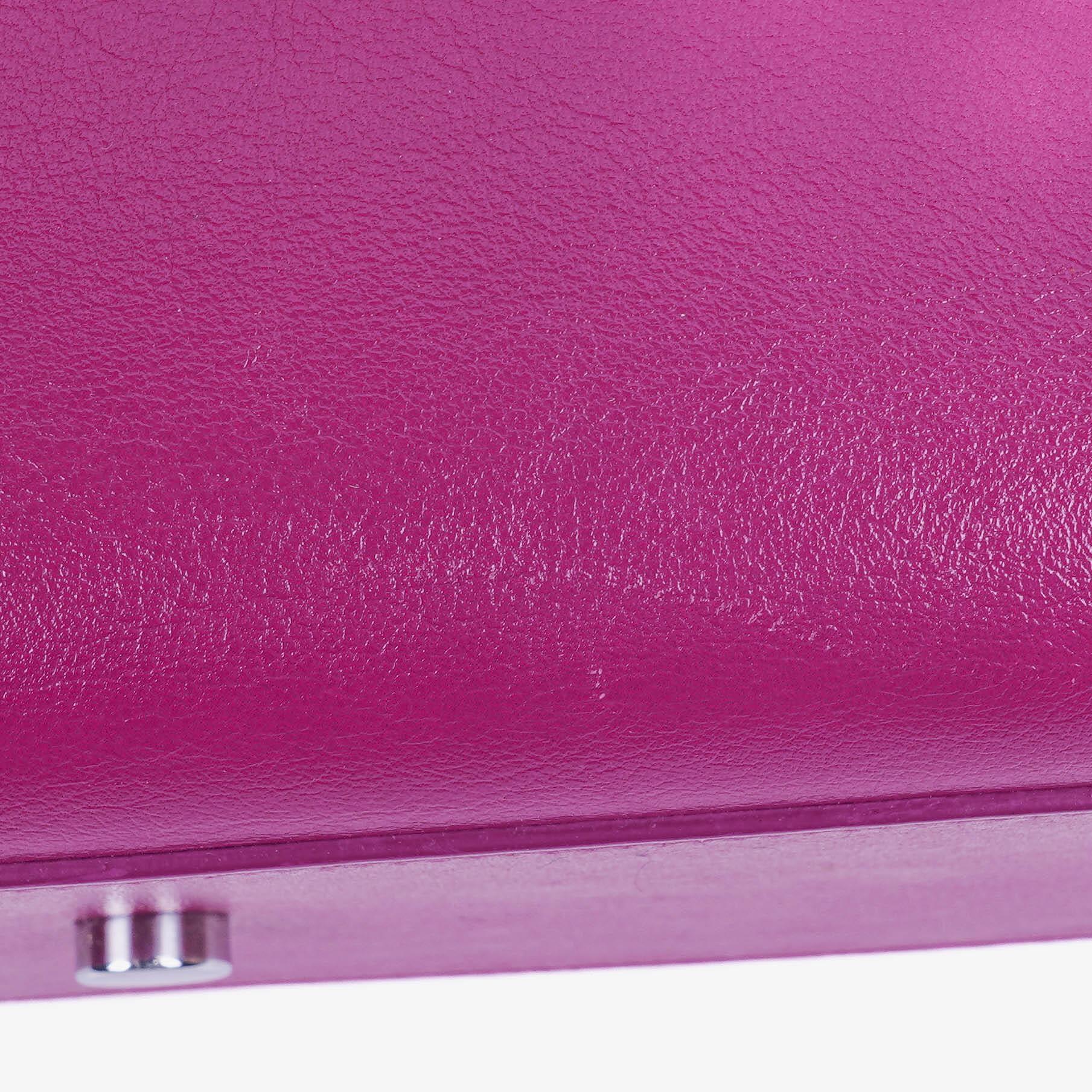 Saint Laurent Sac De Jour Baby aus Kalbsleder
