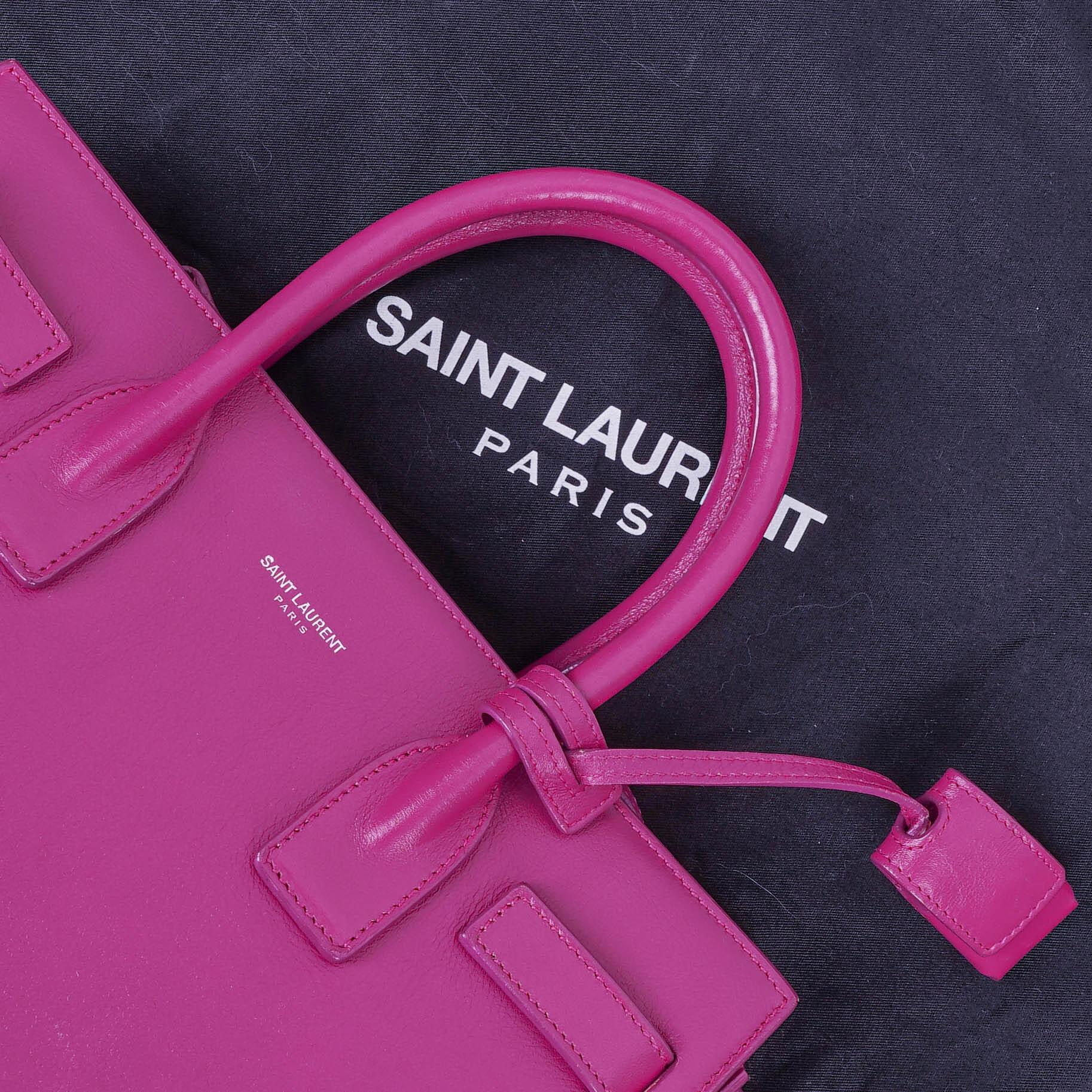 Saint Laurent Sac De Jour Baby aus Kalbsleder