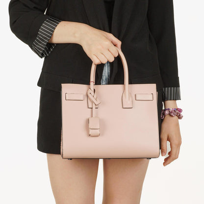 Saint Laurent Sac De Jour Baby aus Powder Pink Kalbsleder