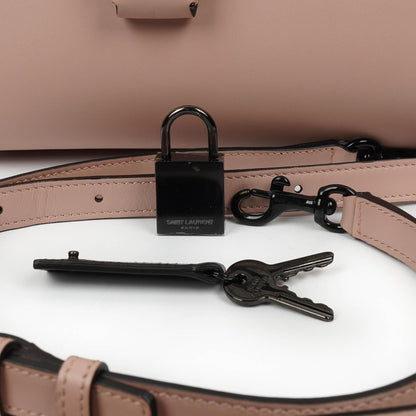 Saint Laurent Sac De Jour Baby aus Powder Pink Kalbsleder