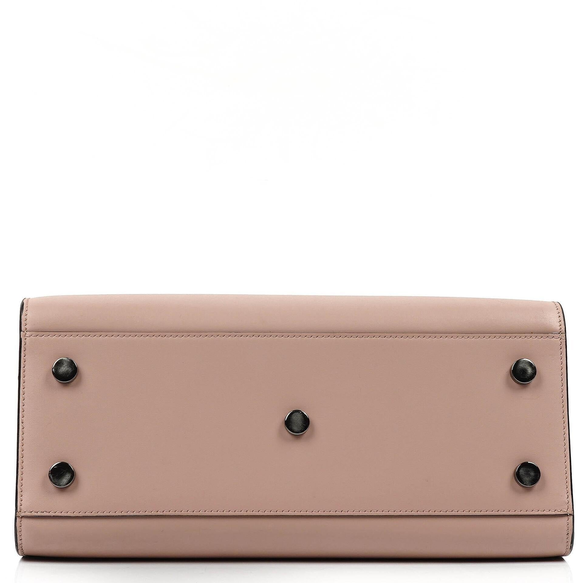 Saint Laurent Sac De Jour Baby aus Powder Pink Kalbsleder