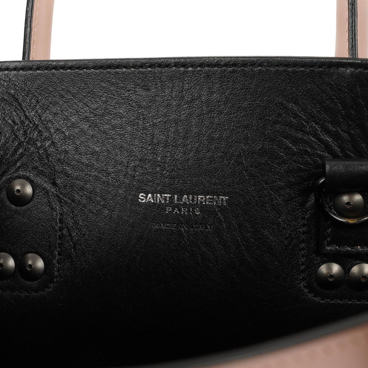 Saint Laurent Sac De Jour Baby aus Powder Pink Kalbsleder