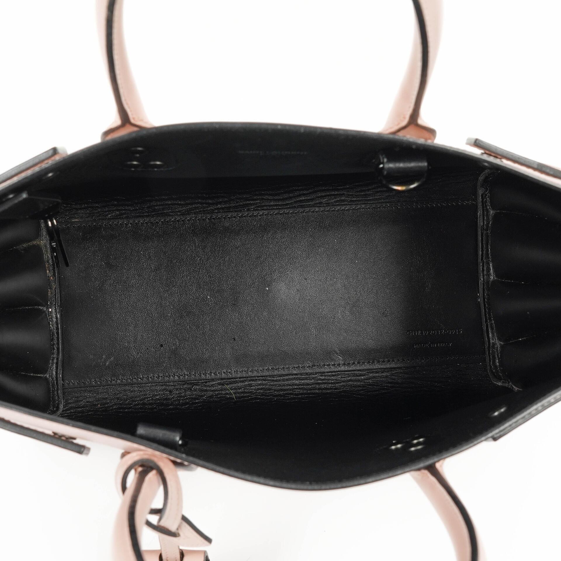 Saint Laurent Sac De Jour Baby aus Powder Pink Kalbsleder