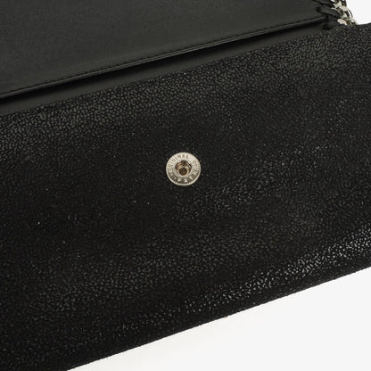 Stella McCartney Falabella Pochette Tasche aus schwarzem Shaggy Dear Kunstleder