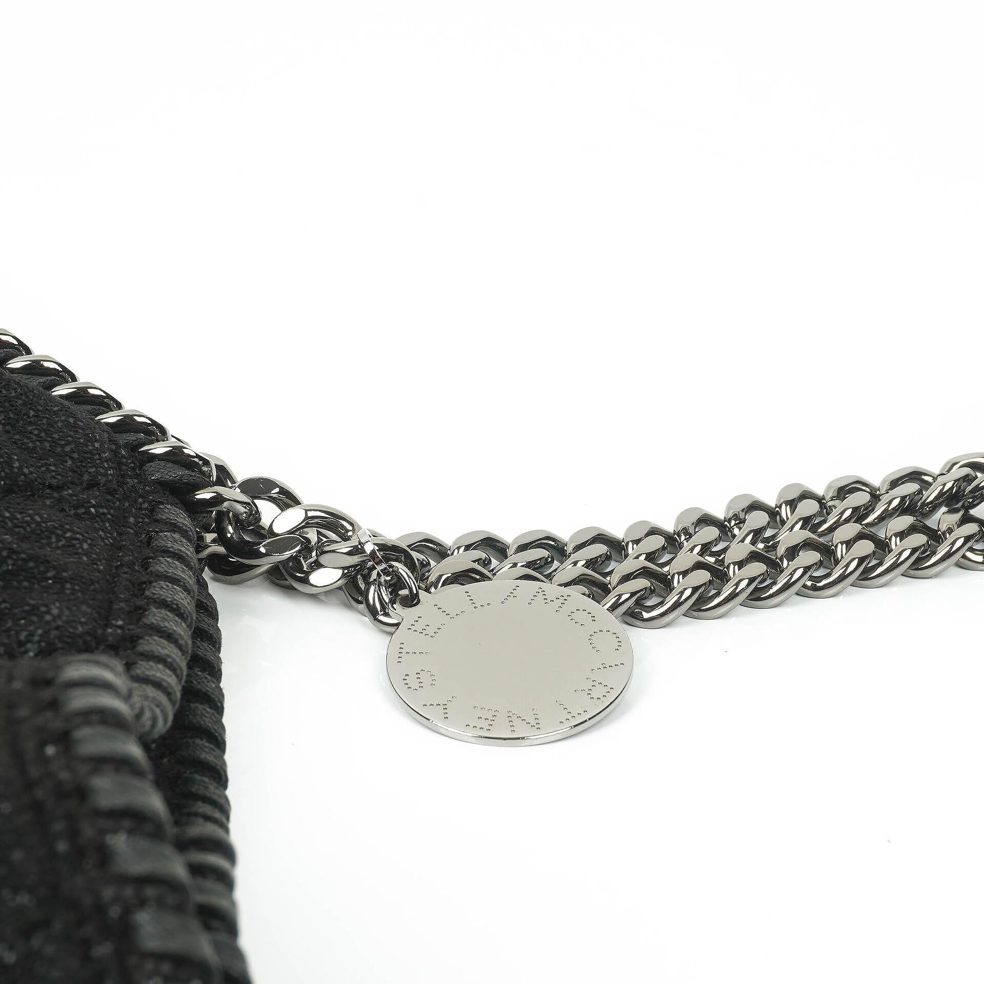Stella McCartney Falabella schwarze gesteppte Tote Bag aus veganem Shaggy Deer
