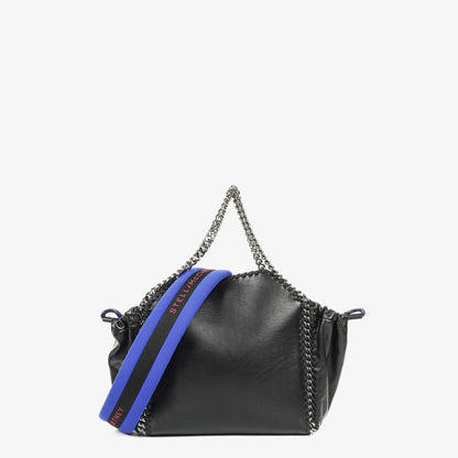 Stella McCartney Falabella Tote Bag aus schwarzem veganem Leder mit blauem Logo-Riemen