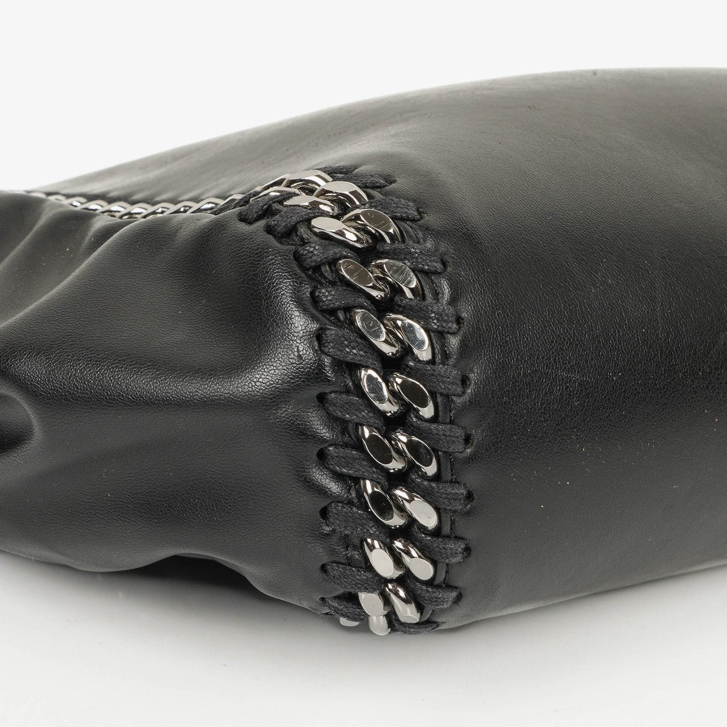 Stella McCartney Falabella Tote Bag aus schwarzem veganem Leder mit blauem Logo-Riemen