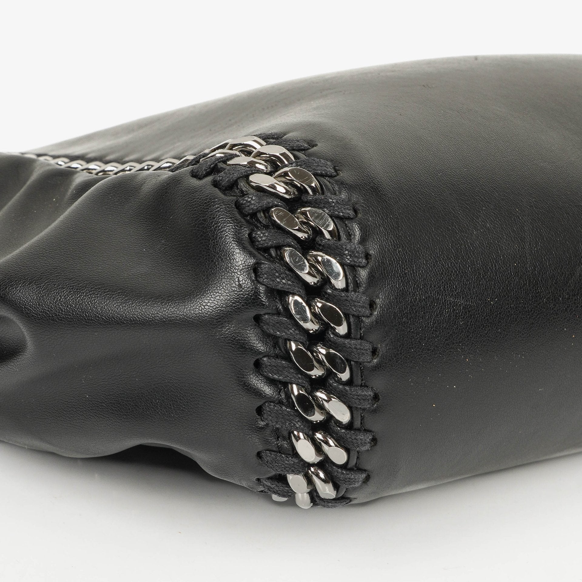 Stella McCartney Falabella Tote Bag aus schwarzem veganem Leder mit blauem Logo-Riemen