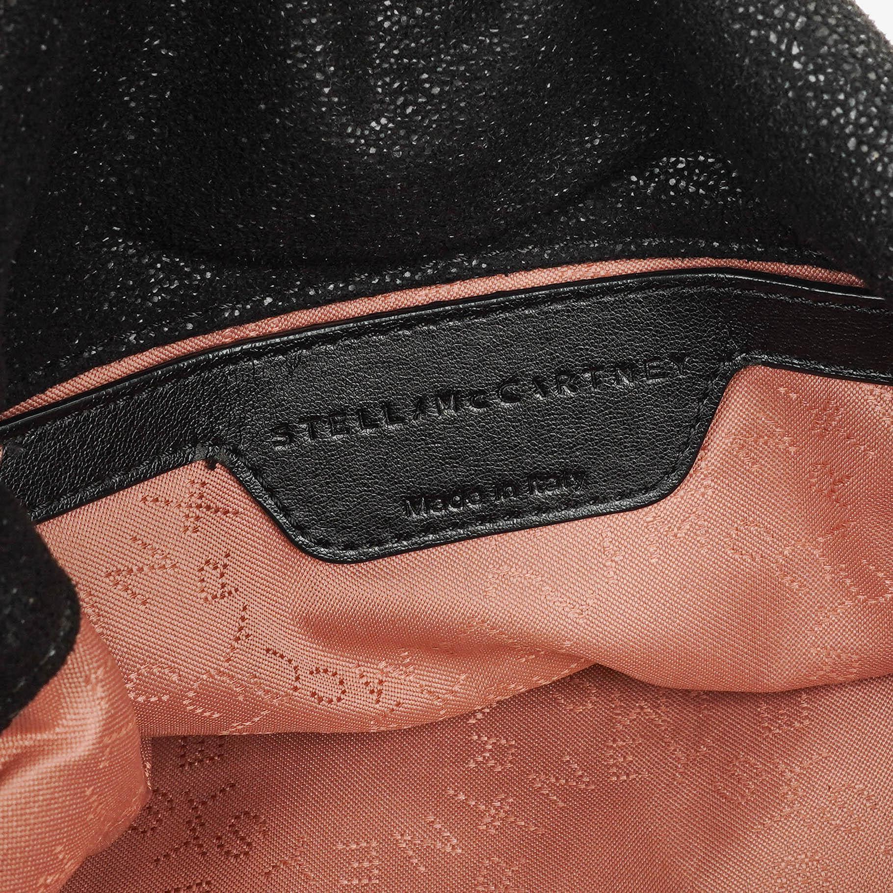 Stella McCartney Falabella Mini Tote Fold-Over Tasche aus schwarzem veganem Shaggy Deer