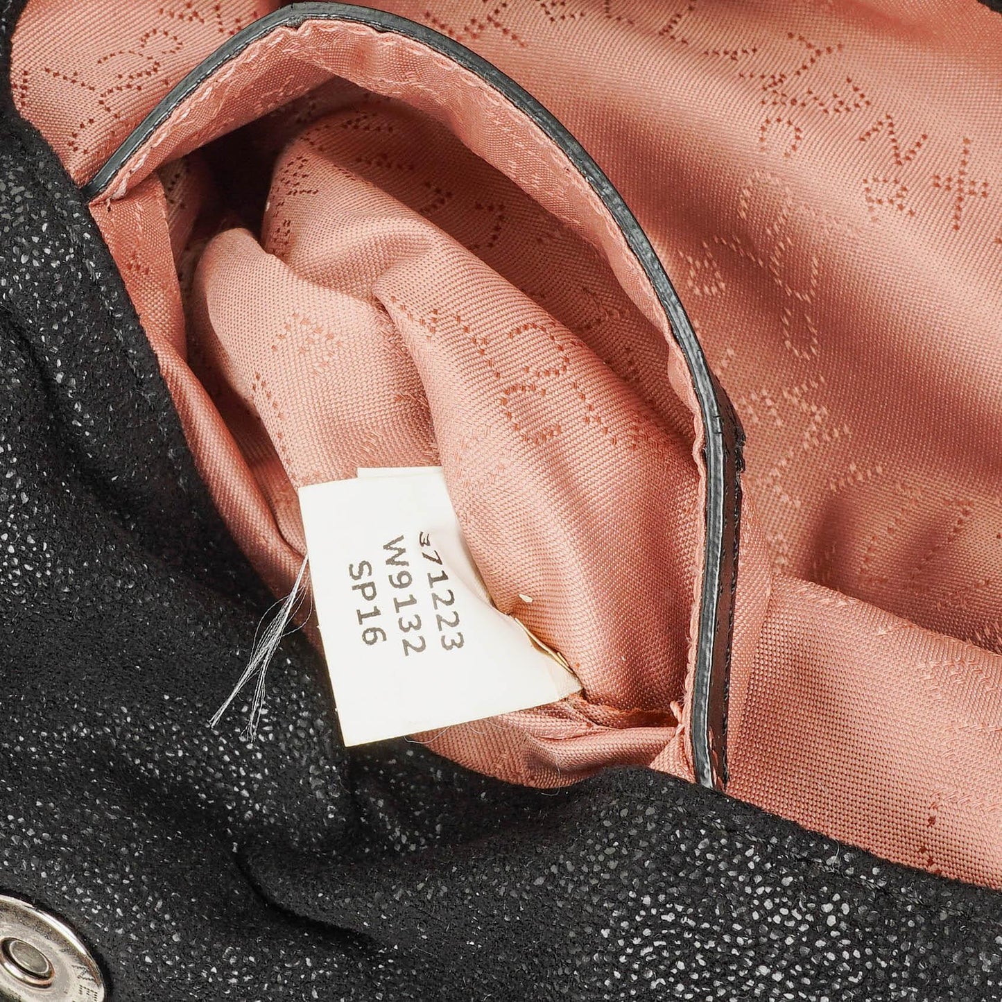 Stella McCartney Falabella Mini Tote Fold-Over Tasche aus schwarzem veganem Shaggy Deer