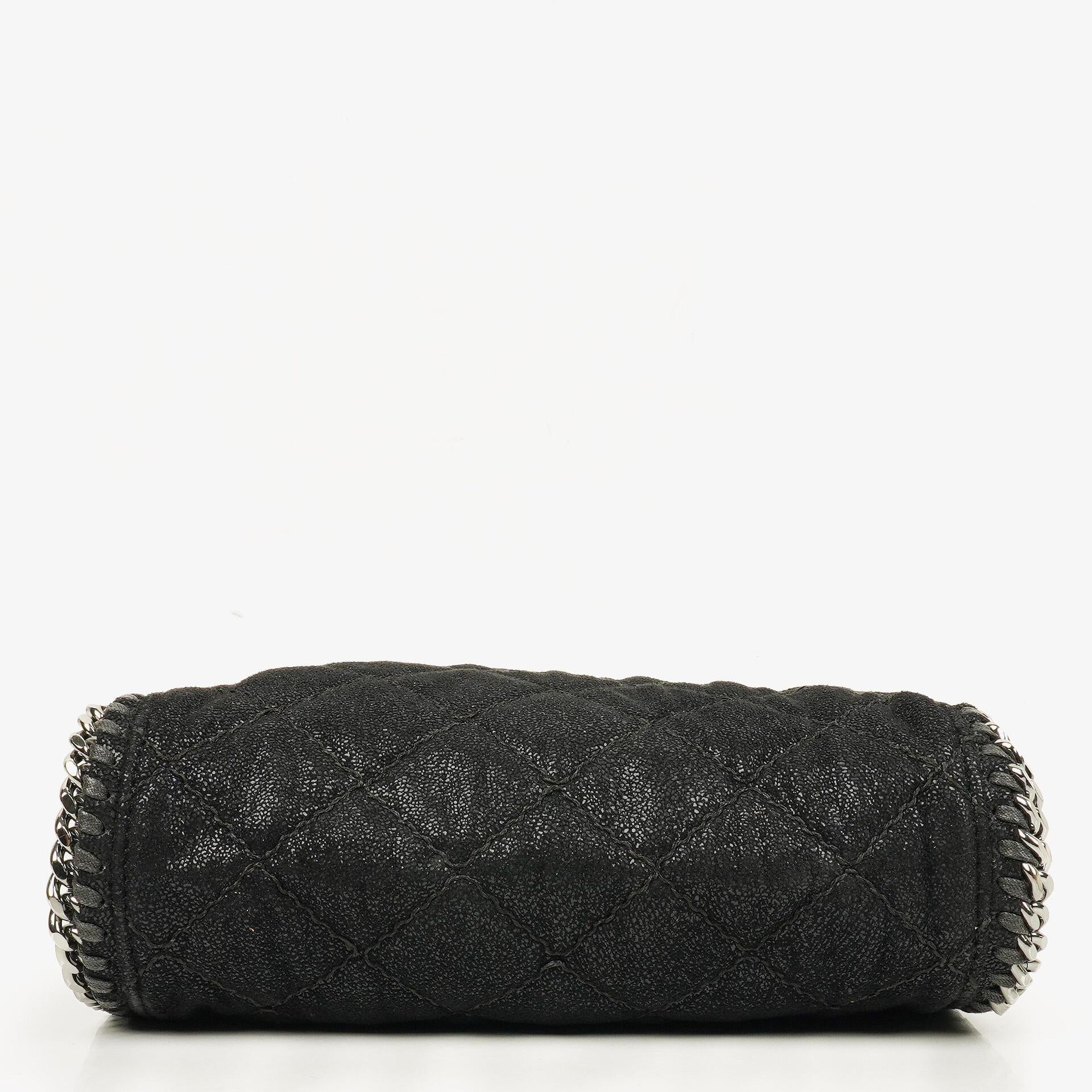 Stella McCartney Falabella Mini Tote Fold-Over Tasche aus schwarzem veganem Shaggy Deer