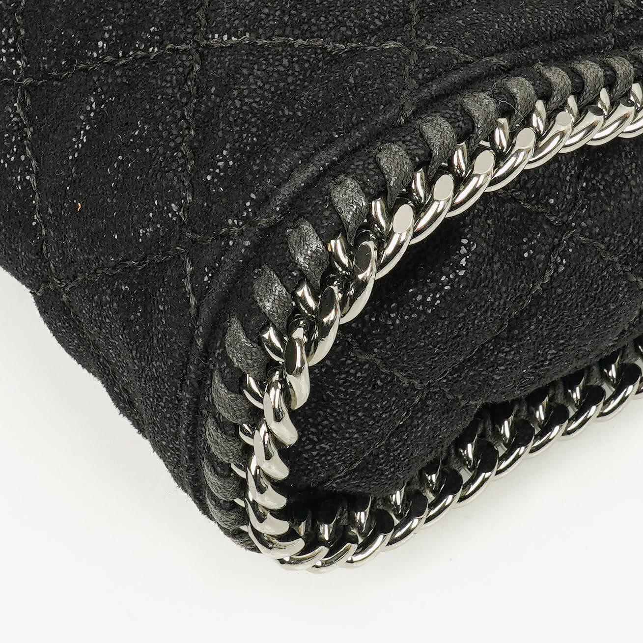 Stella McCartney Falabella Mini Tote Fold-Over Tasche aus schwarzem veganem Shaggy Deer