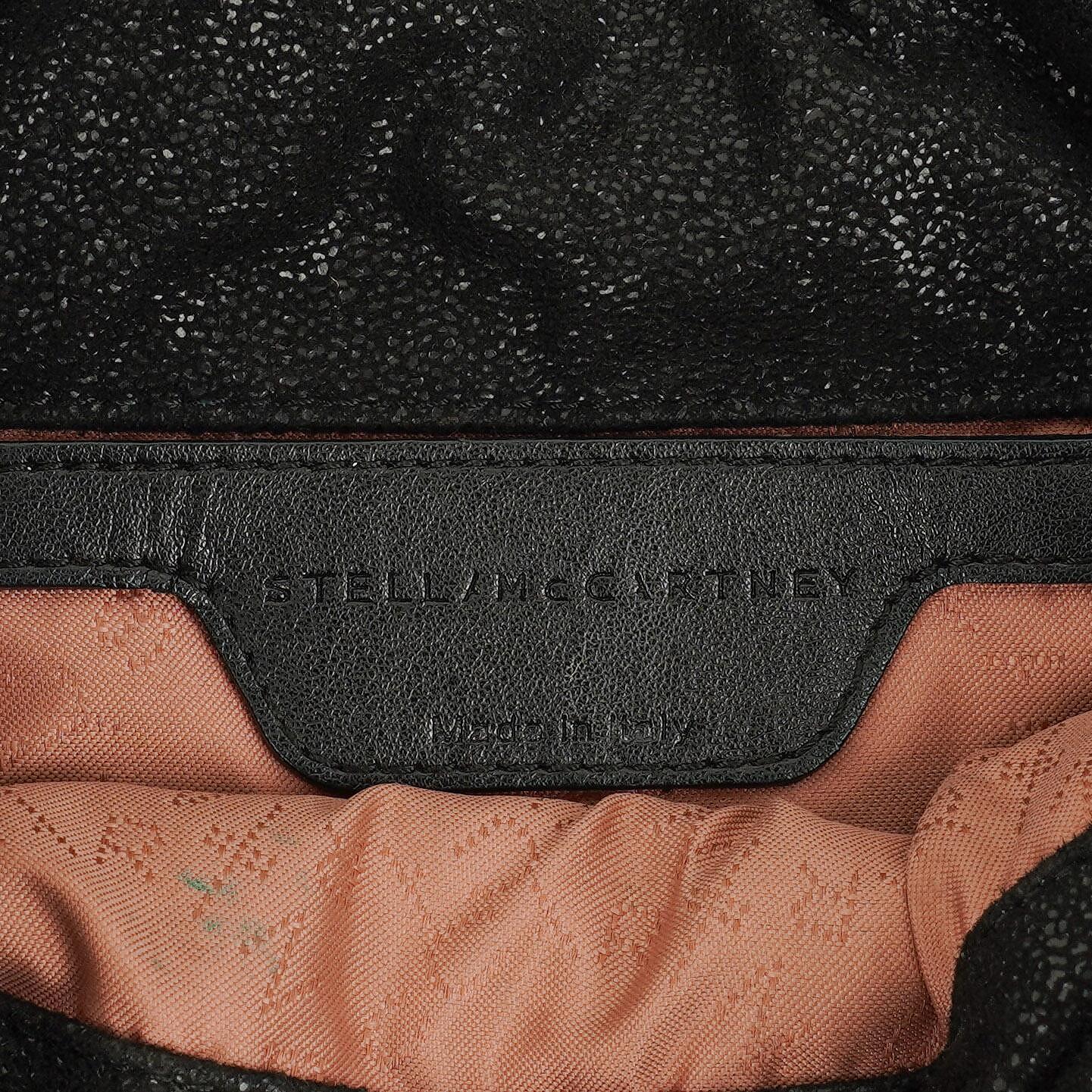 Stella McCartney Falabella Mini Tote Fold-Over Tasche aus schwarzem veganem Shaggy Deer