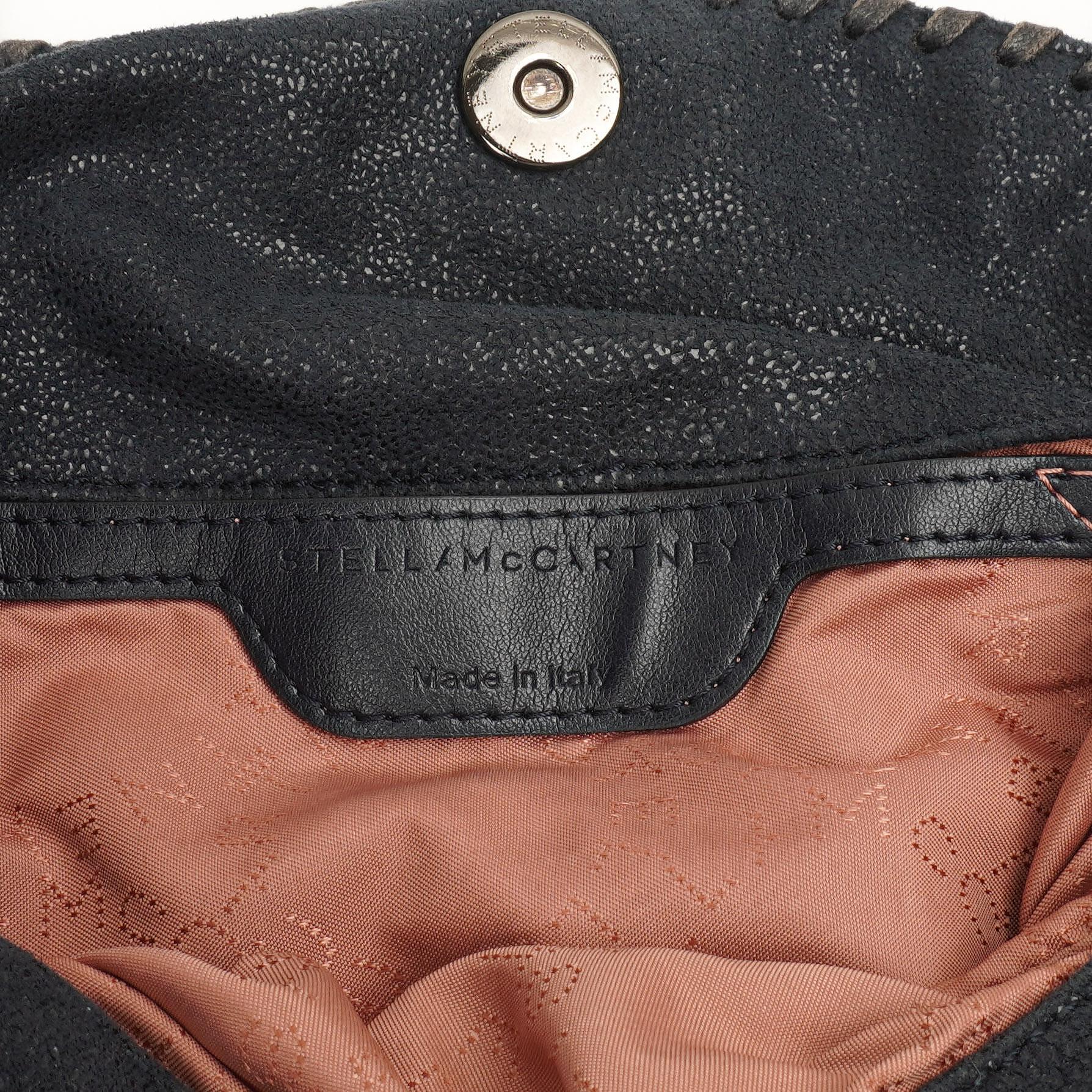 Stella McCartney Falabella Mini Tote Dunkelmarine Vegan Shaggy Deer Klappentasche