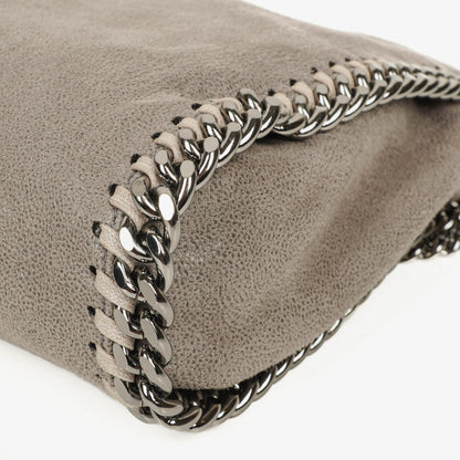 Stella McCartney Falabella Mini Tote Fold-Over Bag aus veganem Shaggy Deer in Stahlgrau