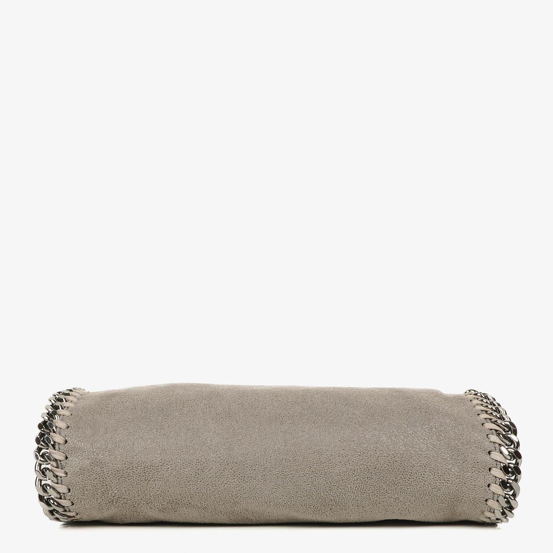 Stella McCartney Falabella Mini Tote Fold-Over Bag aus veganem Shaggy Deer in Stahlgrau