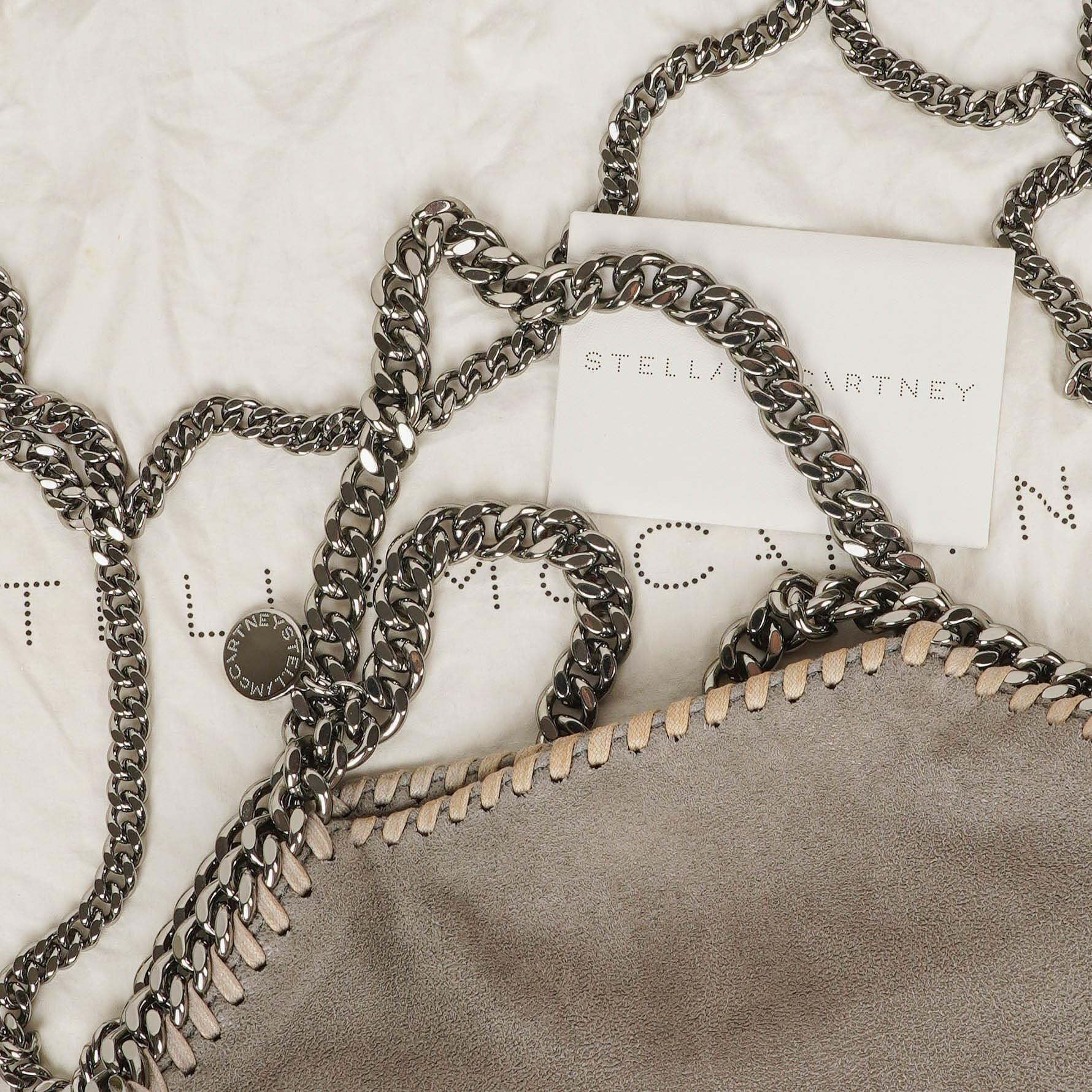 Stella McCartney Falabella Mini Tote Fold-Over Bag aus veganem Shaggy Deer in Stahlgrau