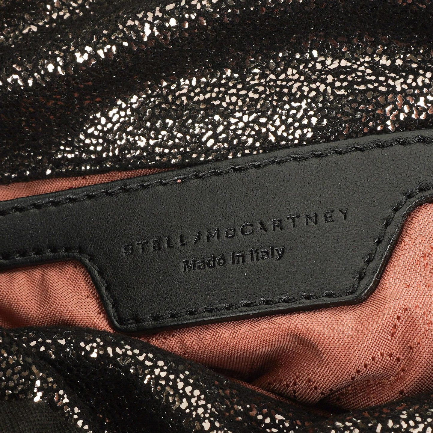 Stella McCartney Falabella Tiny Tote Rhutenium Chamois Glänzend Gepunktet Vegan Shaggy Deer