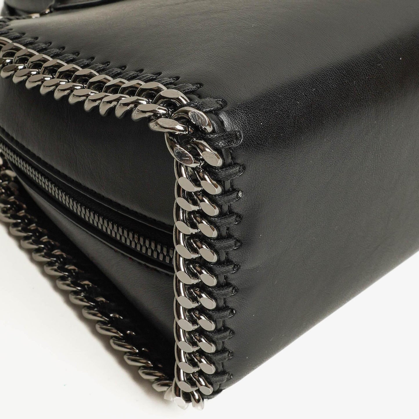 Stella McCartney Mini Falabella Box Handtasche mit Tragegriff aus schwarzem Eco Alter Nappa