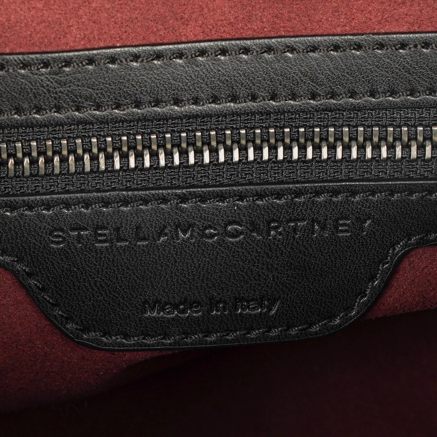 Stella McCartney Mini Falabella Box Handtasche mit Tragegriff aus schwarzem Eco Alter Nappa