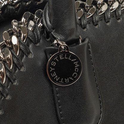 Stella McCartney Mini Falabella Box Handtasche mit Tragegriff aus schwarzem Eco Alter Nappa